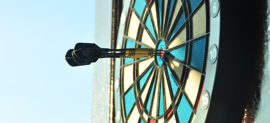 Darts on Bull's Eye